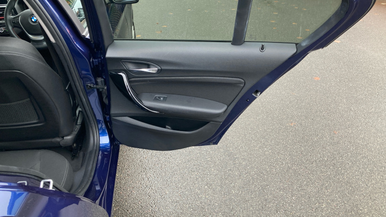 BMW 1 Series 118d Sport 5dr [Nav/Servotronic] Step Auto Diesel Hatchback